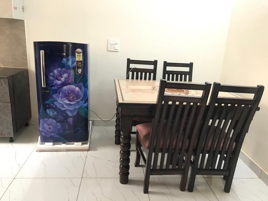 2 BHK for rent Sector 126 2 BHK flat in Sector 126 photo 2