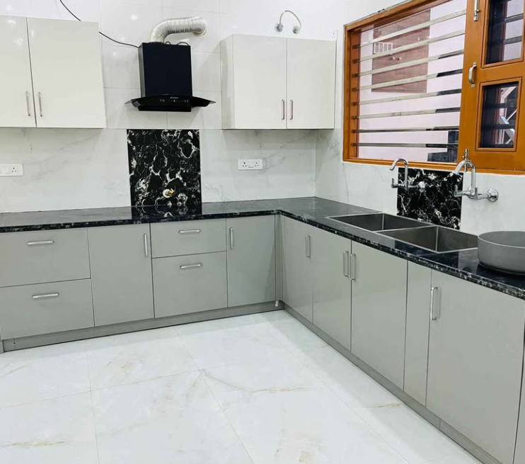 2 BHK Flat Sector 123 2 BHK flat in Sunny Enclave, Sector 123 photo 1